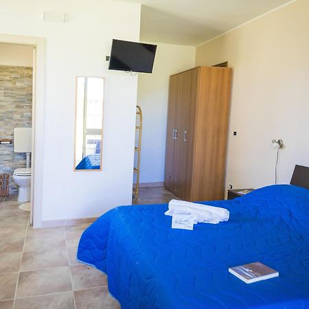 Villa El Capitano With Garden And Pool - Happy Rentals Muro Leccese Exterior photo