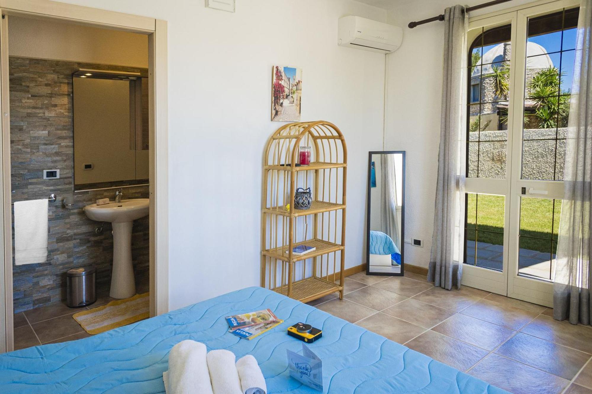 Villa El Capitano With Garden And Pool - Happy Rentals Muro Leccese Exterior photo
